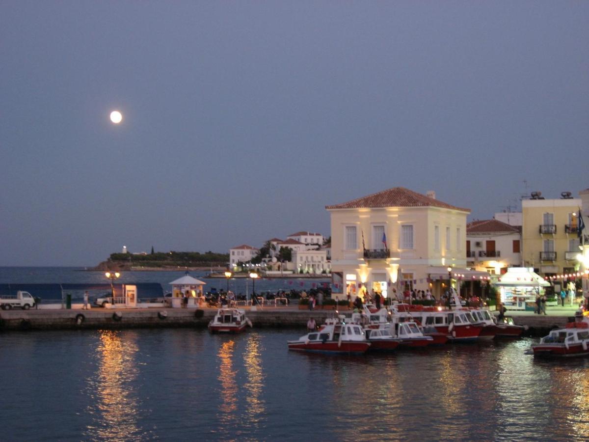 Summer House In Spetses Exteriér fotografie